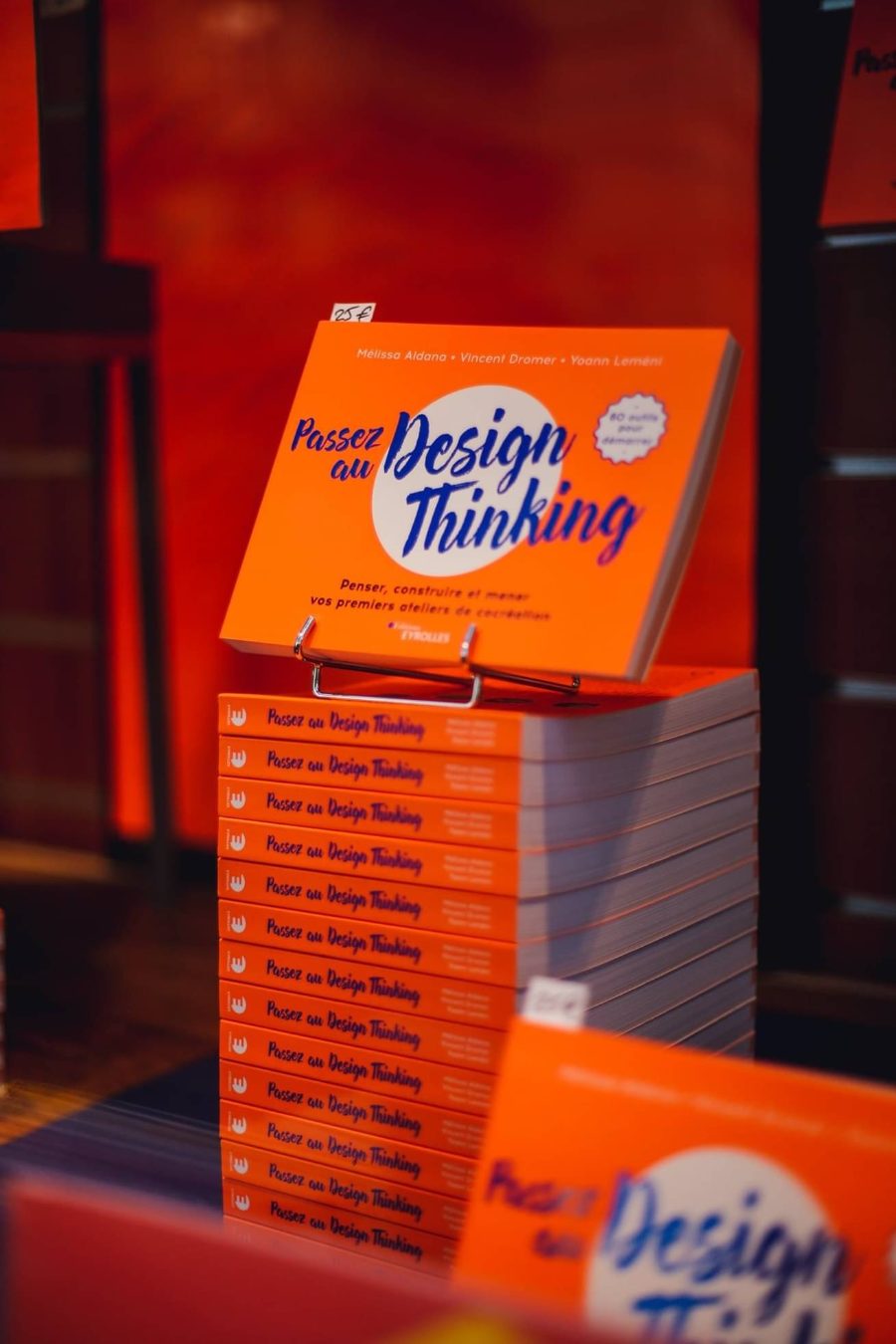 Couverture du livre Passez au Design Thinking de Mélissa Aldana, Vincent Dromer et Yoann Leméni, éditions Eyrolles